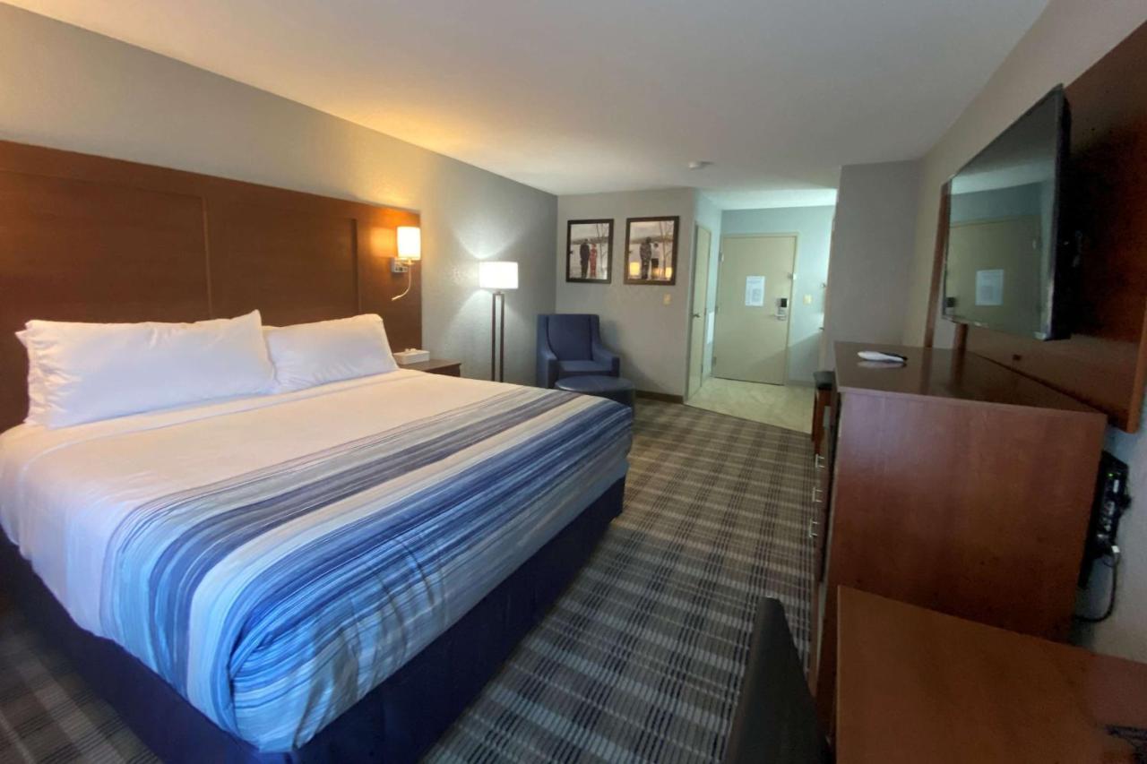 Americinn By Wyndham Williamsburg エクステリア 写真