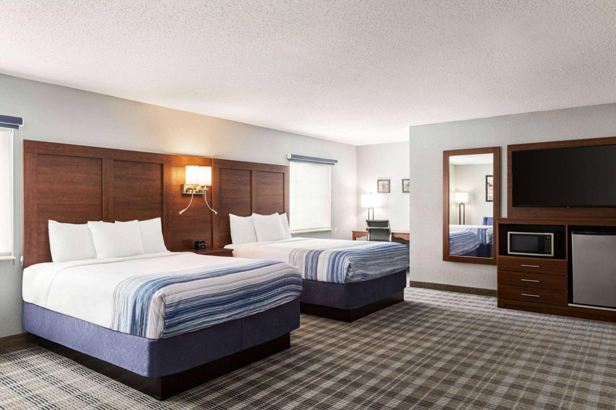 Americinn By Wyndham Williamsburg エクステリア 写真
