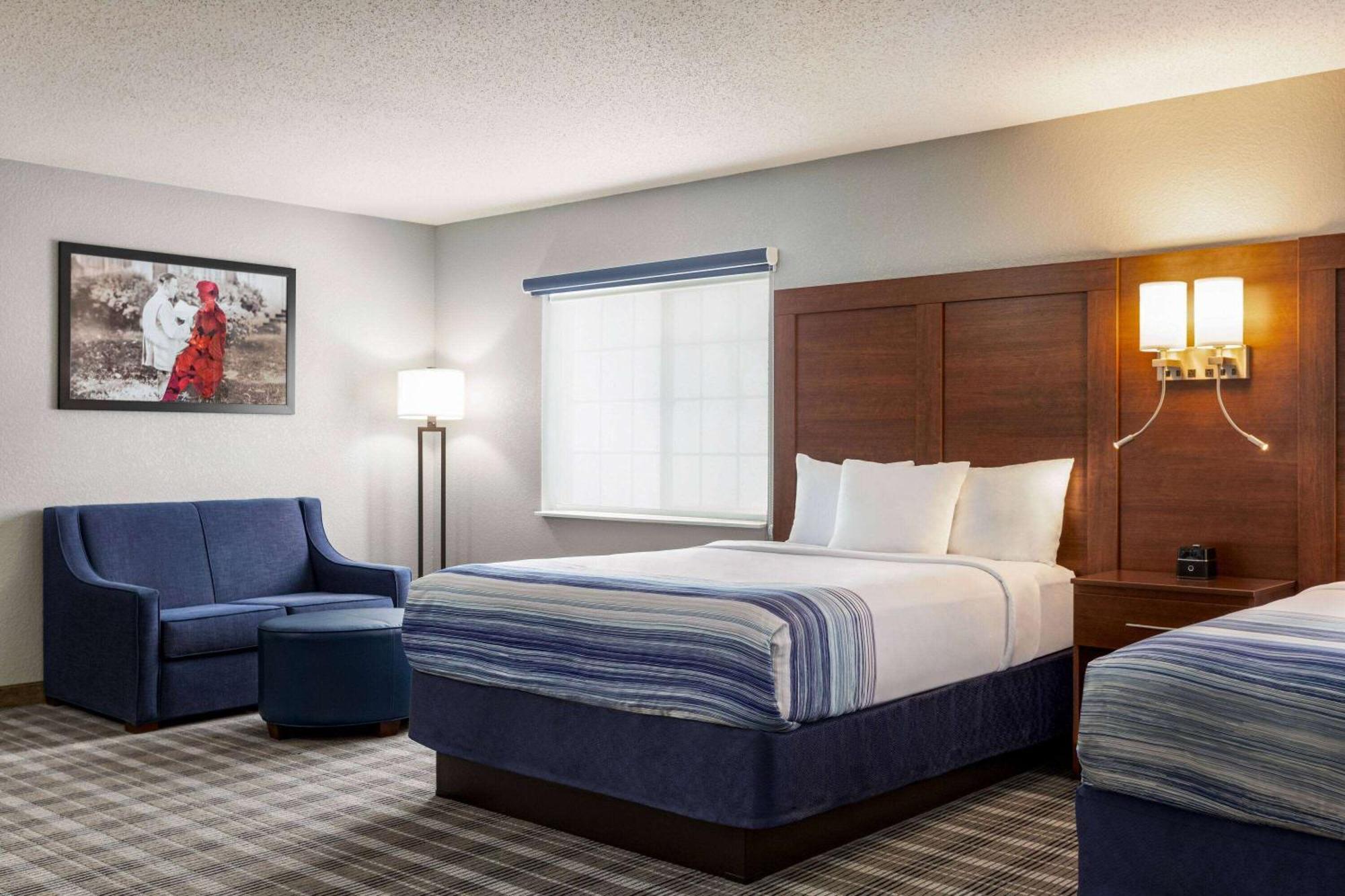 Americinn By Wyndham Williamsburg エクステリア 写真