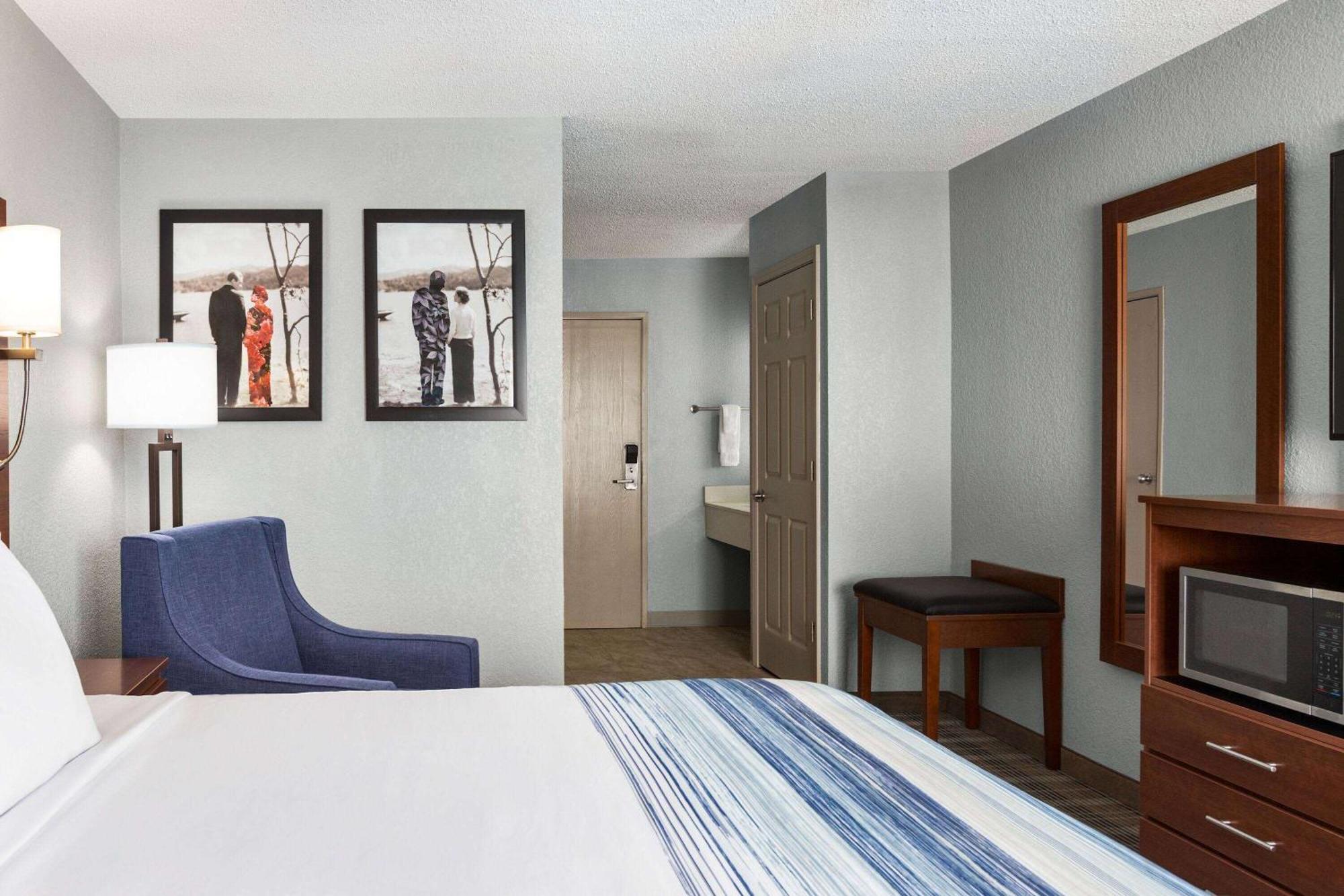 Americinn By Wyndham Williamsburg エクステリア 写真