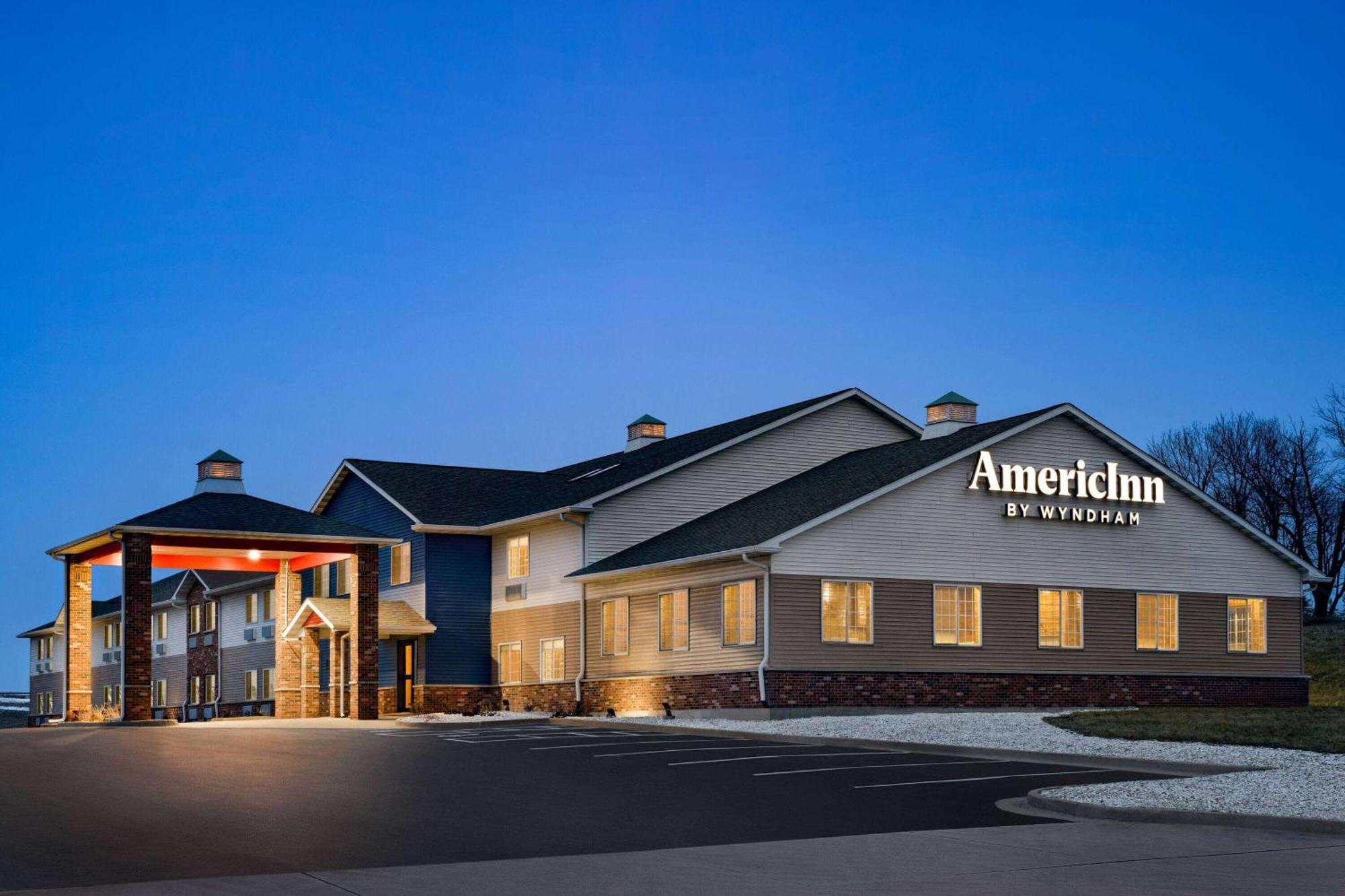 Americinn By Wyndham Williamsburg エクステリア 写真